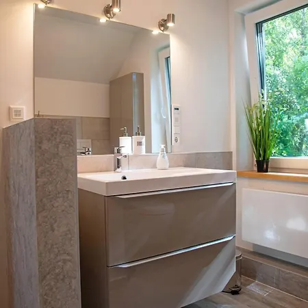 Lieschenhues Mit Schleiblick * カッペルン